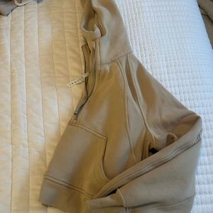 Lululemon scuba half zip with hoodie. Size small/extra small.
